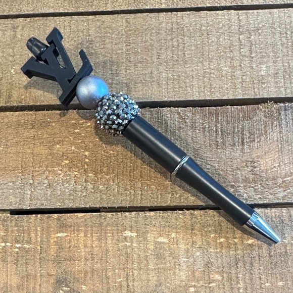 Black and Silver Designer Pen - Picture 1 of 1